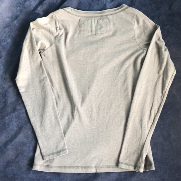 Long Sleeve Gray Scoop Neck Top Small - Picture 2 of 3